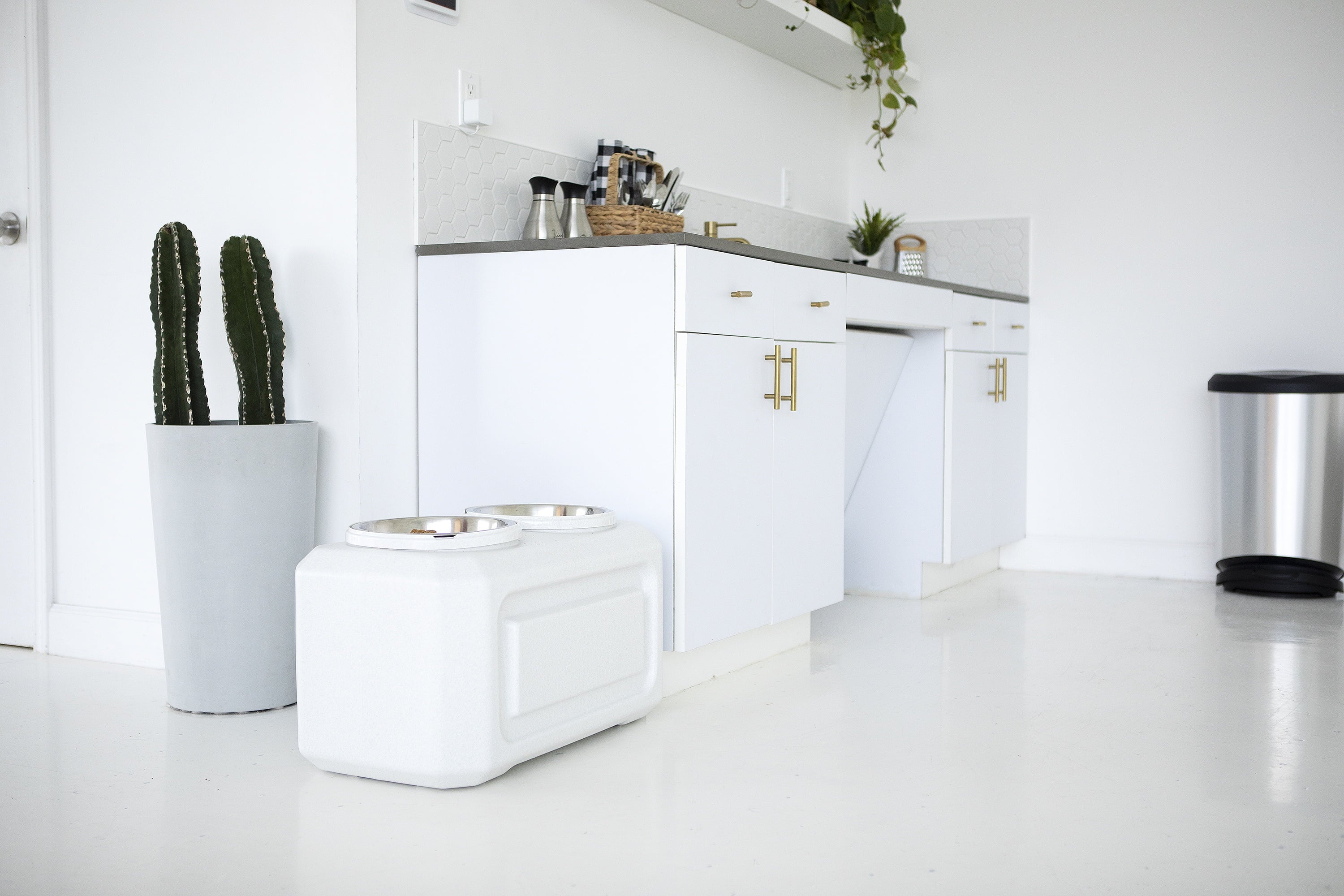 Vittles Vault 2-In-1 Elevated Stainless Steel Dog Bowls with 50 Lb Dry Food Storage, White